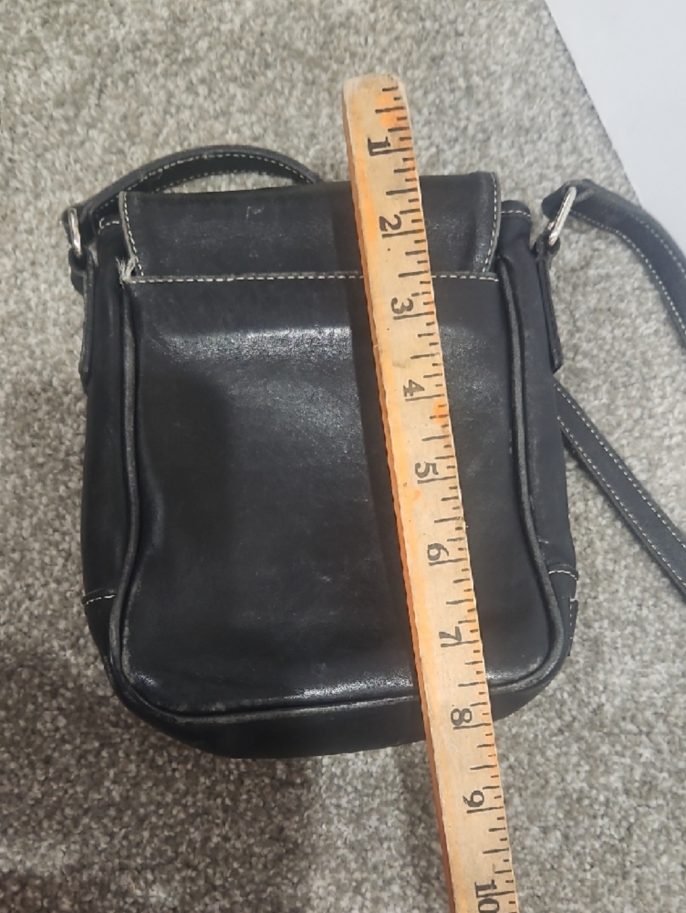 Vintage Coach Black Leather Crossbody Bag with Contrast Stitching - Picture 11 of 13